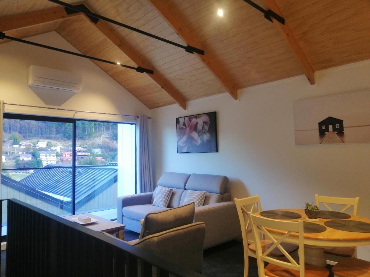 Queenstown Central - Walk To Town - Free Parking - Wifi And Smart Tv - Gym Esterno foto