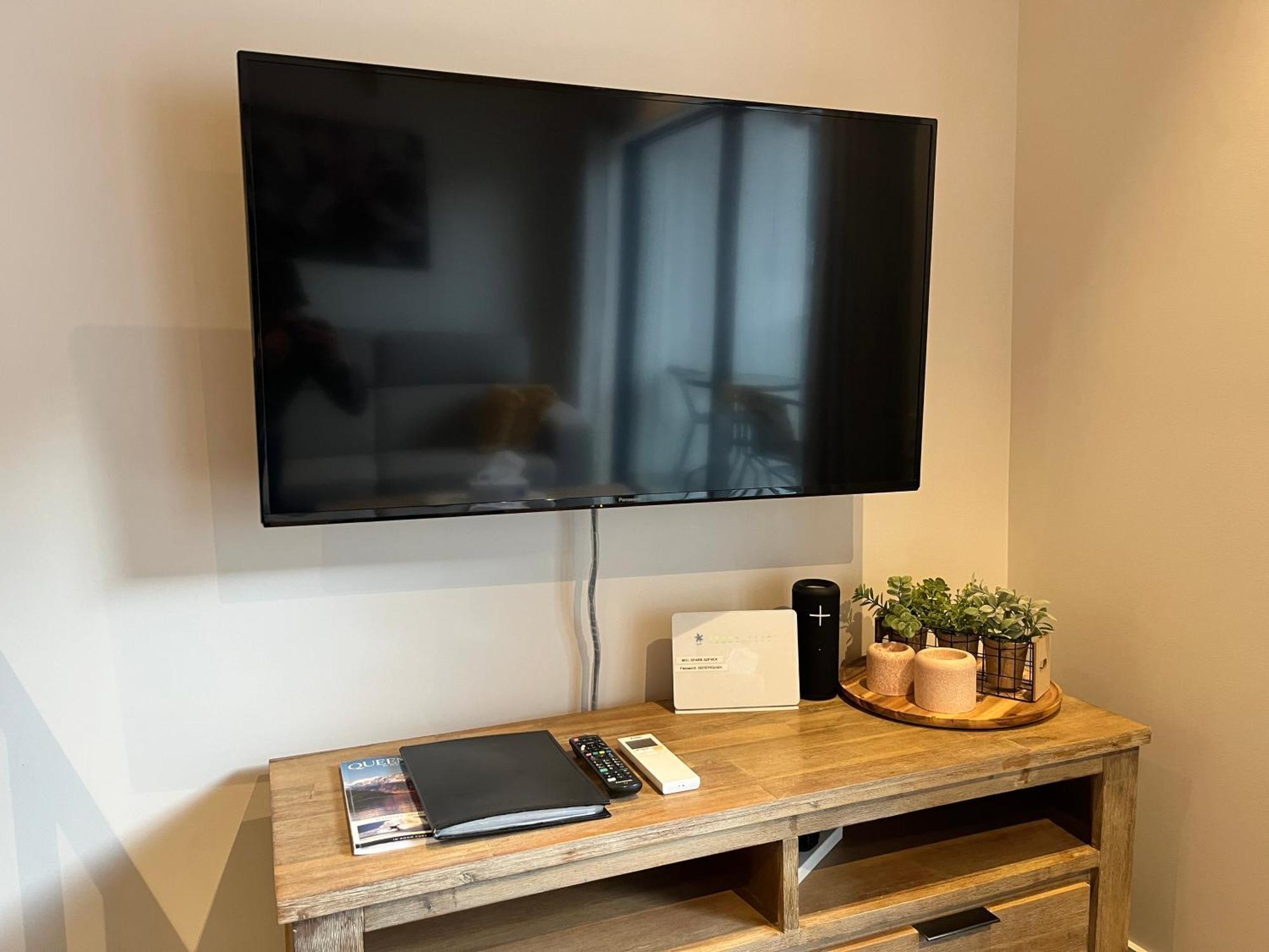 Queenstown Central - Walk To Town - Free Parking - Wifi And Smart Tv - Gym Esterno foto