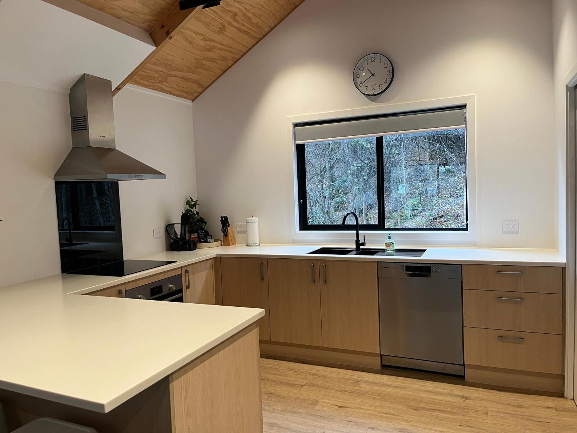Queenstown Central - Walk To Town - Free Parking - Wifi And Smart Tv - Gym Esterno foto
